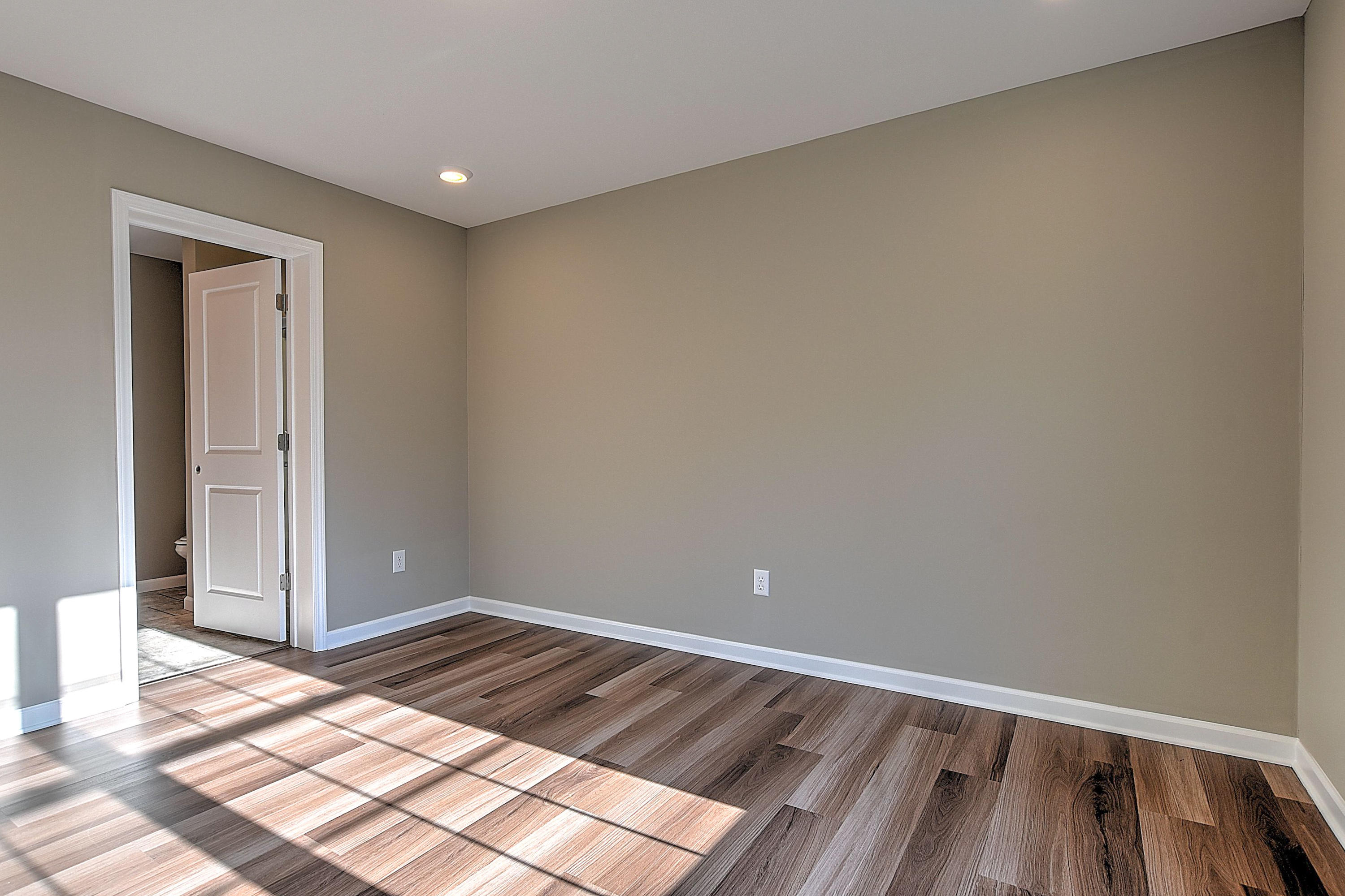 150 Carr Lane Fall Branch, TN 37656 - Photo 15 of 33 150 Carr Ln-17