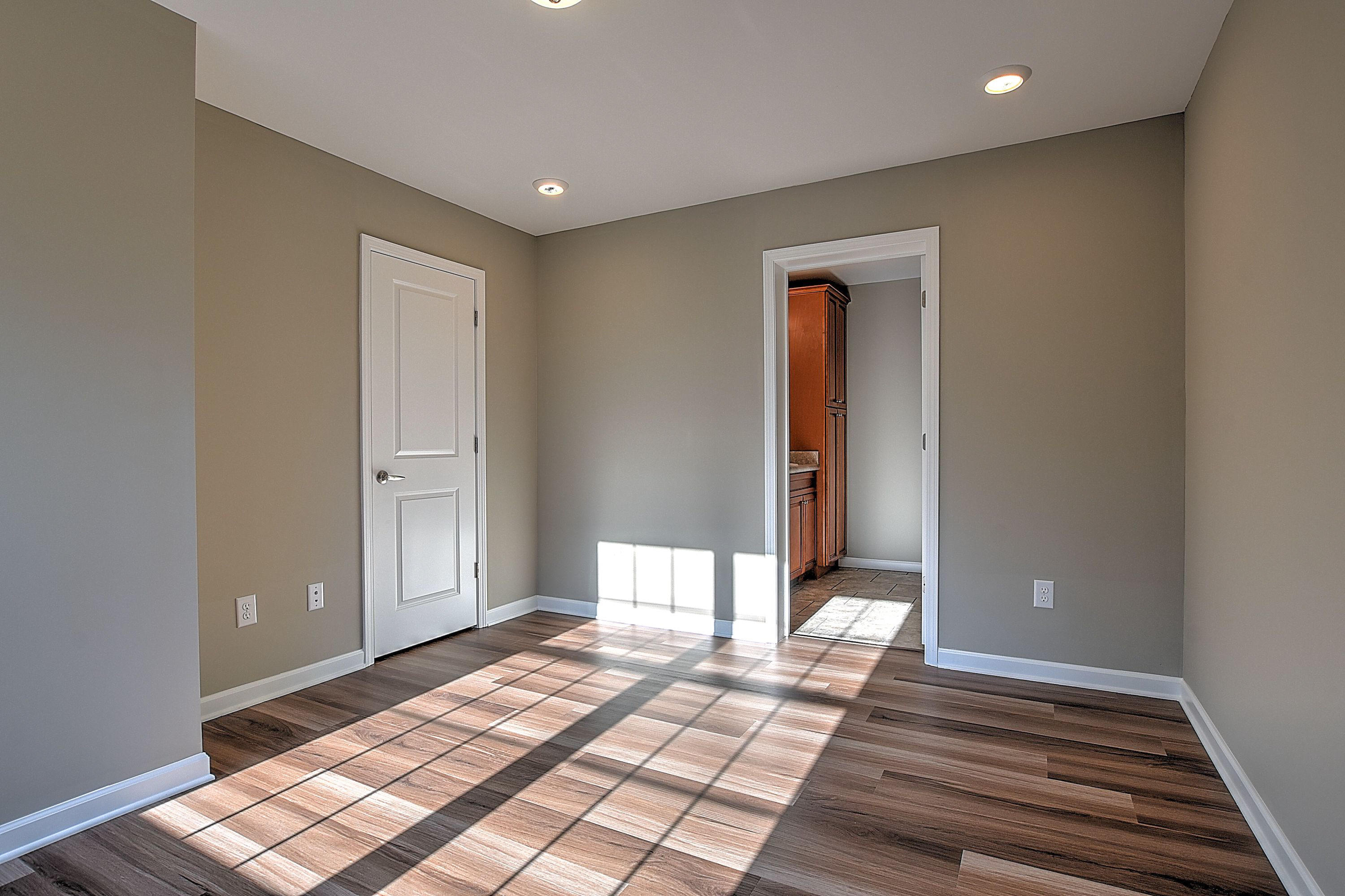 150 Carr Lane Fall Branch, TN 37656 - Photo 16 of 33 150 Carr Ln-18