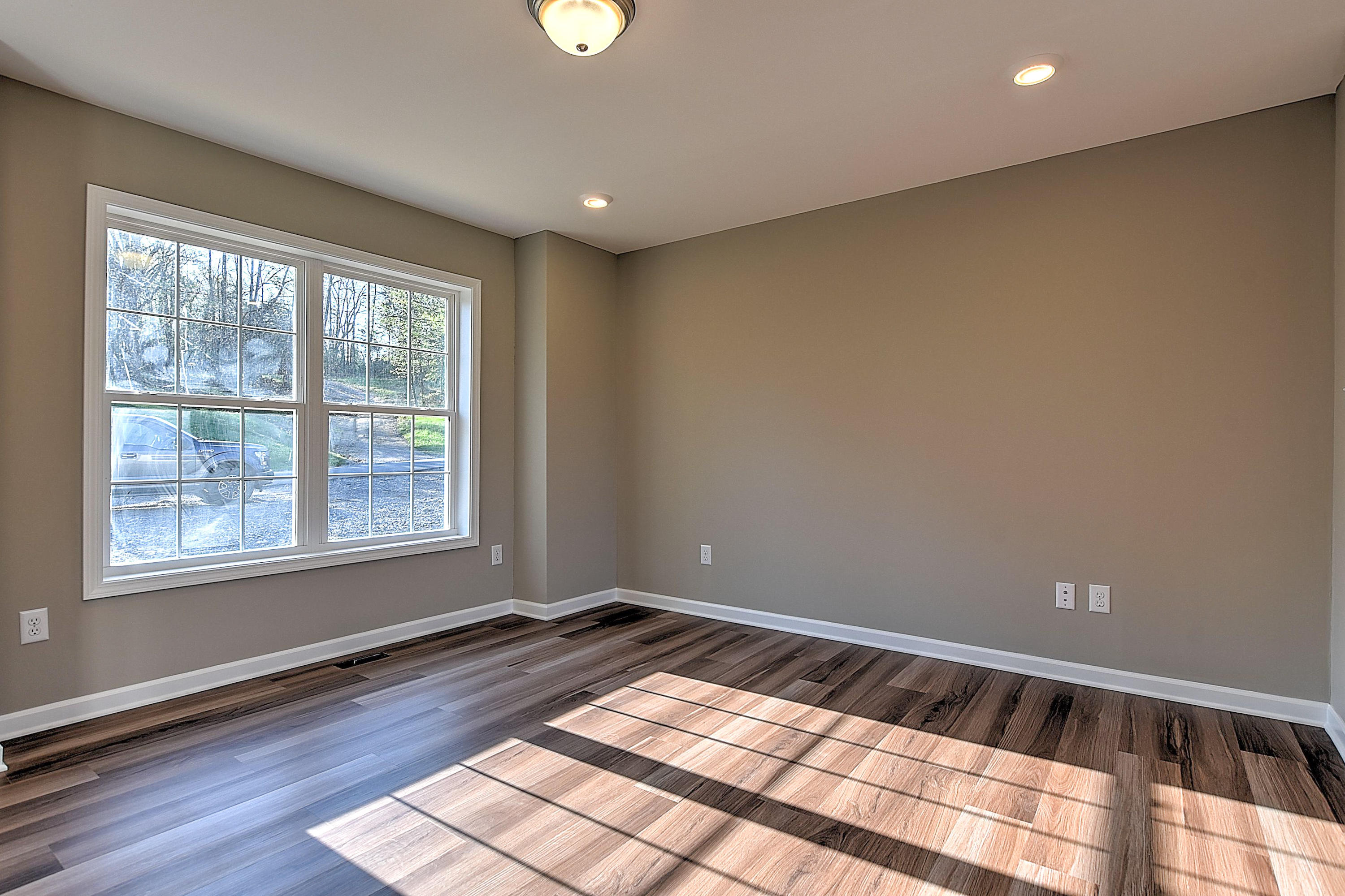 150 Carr Lane Fall Branch, TN 37656 - Photo 5 of 33 150 Carr Ln-7