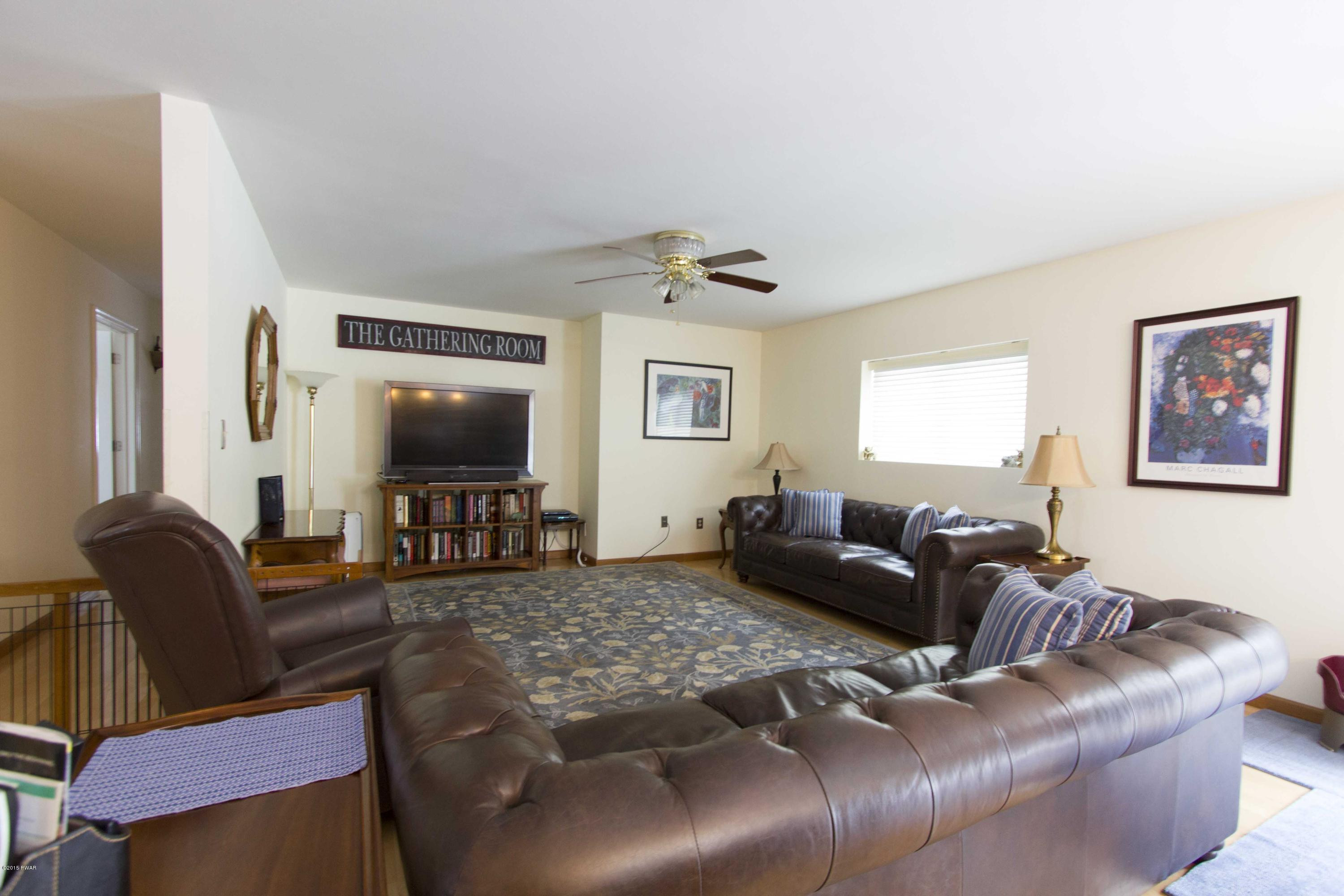 155 Garrity Road Hawley, PA 18428 - Photo 3 of 35 Gallery Image 3