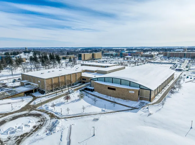 $342,900 | 1589 Meadowview Court, Whitewater, WI 53190