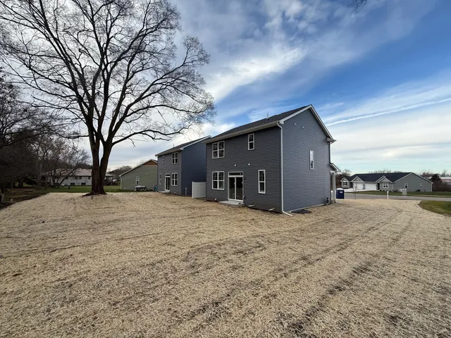 $342,900 | 1589 Meadowview Court, Whitewater, WI 53190