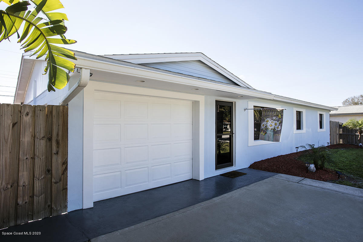 2569 King Richard Road Melbourne, FL 32935 - Photo 2 of 18 Front View2