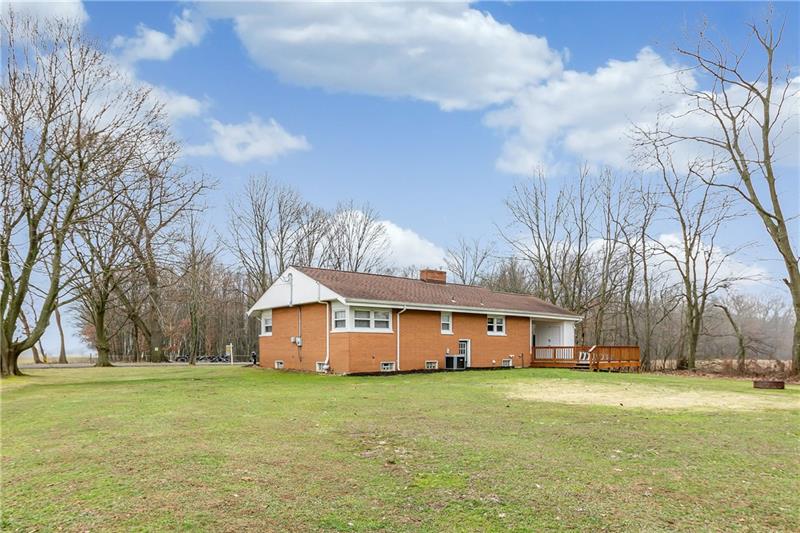 1140 Meridian Road Renfrew, PA 16053 - Photo 2 of 25