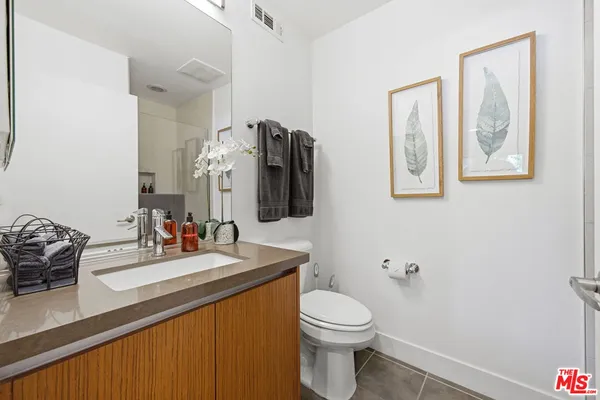 $7,000 | 5911 Saturn Street, Los Angeles, CA 90035