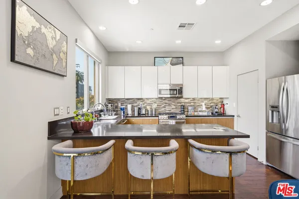 $7,000 | 5911 Saturn Street, Los Angeles, CA 90035