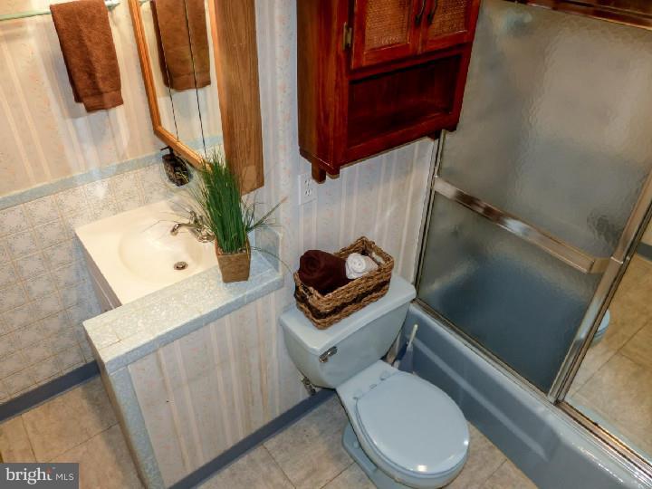 220 Guilford Road Fairless Hills, PA 19030 - Photo 17 of 25 Bathroom
