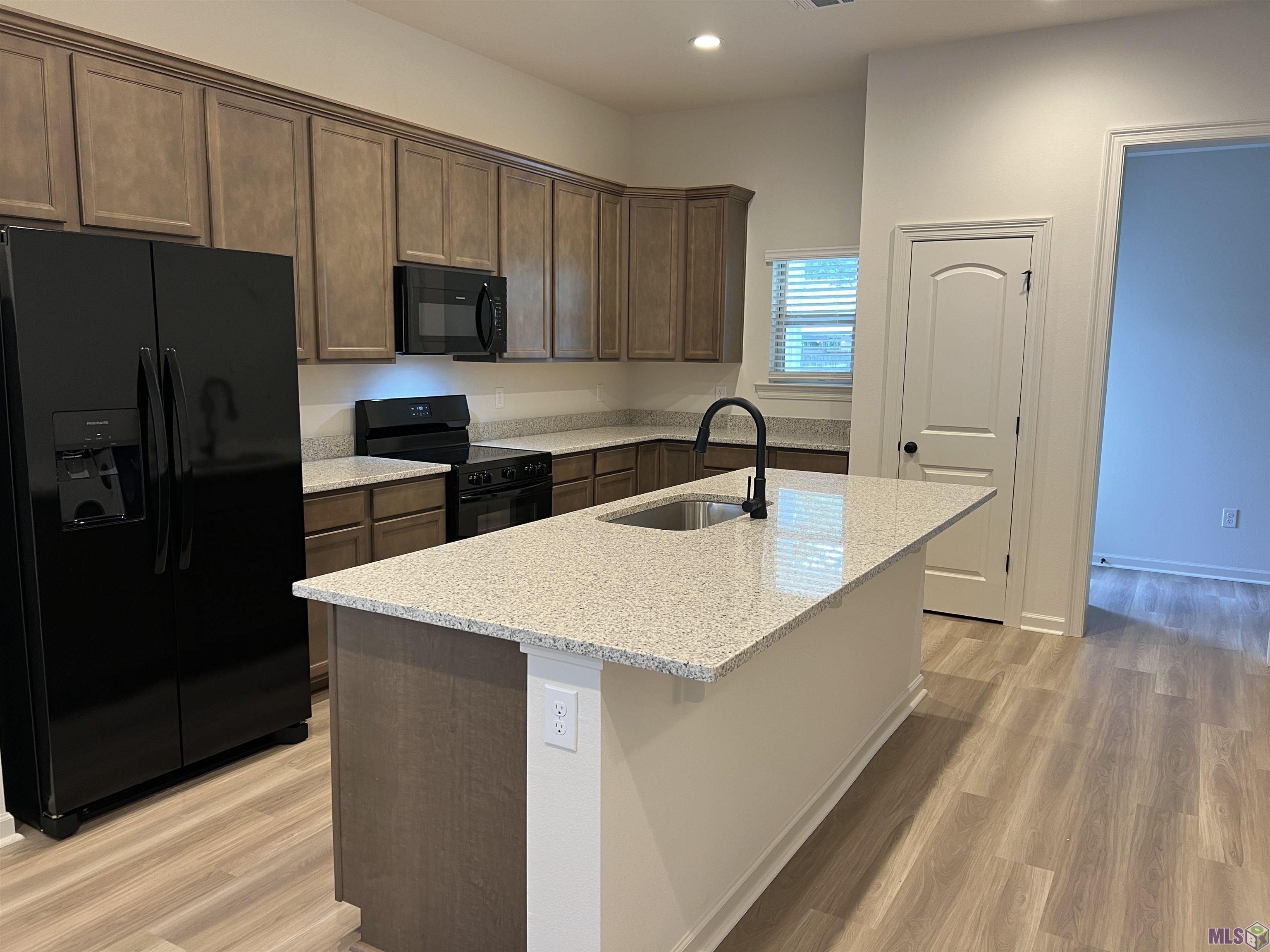 33606 Browning Road Denham Springs, LA 70706 - Photo 4 of 18 Gallery Image 4