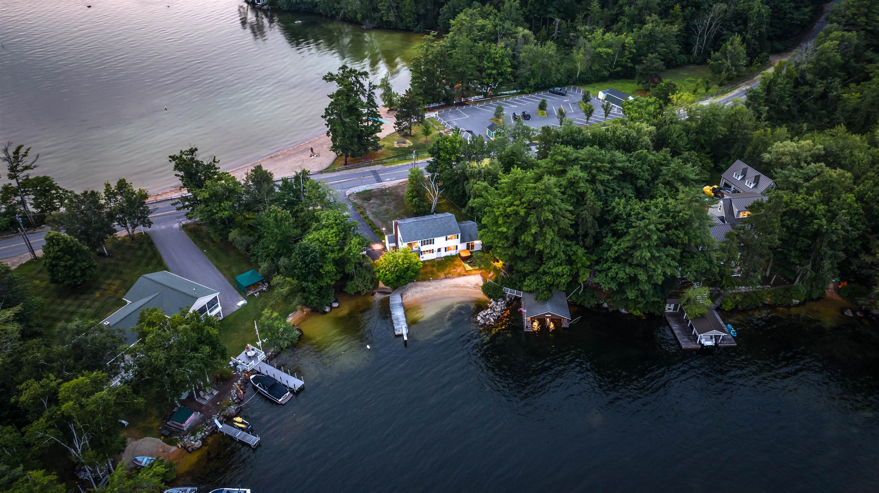 208 Forest Road Wolfeboro, NH 03894 - Photo 3 of 38