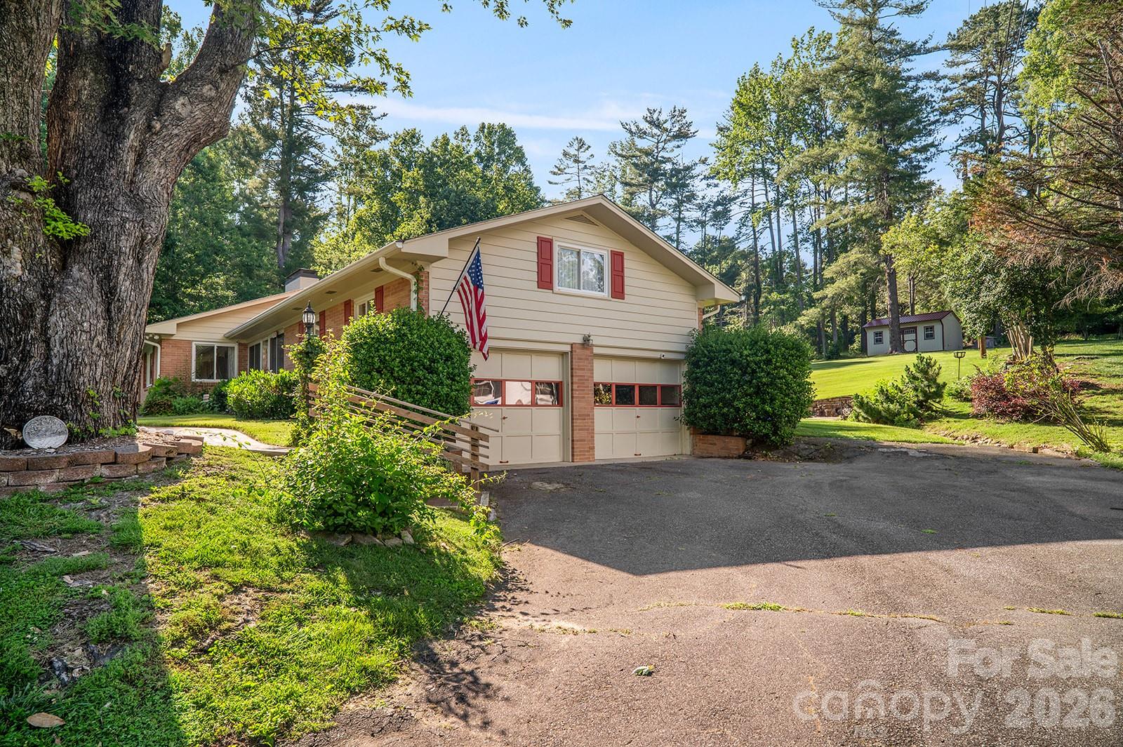 1235 Ashby Lane Hendersonville, NC 28791 - Photo 4 of 45