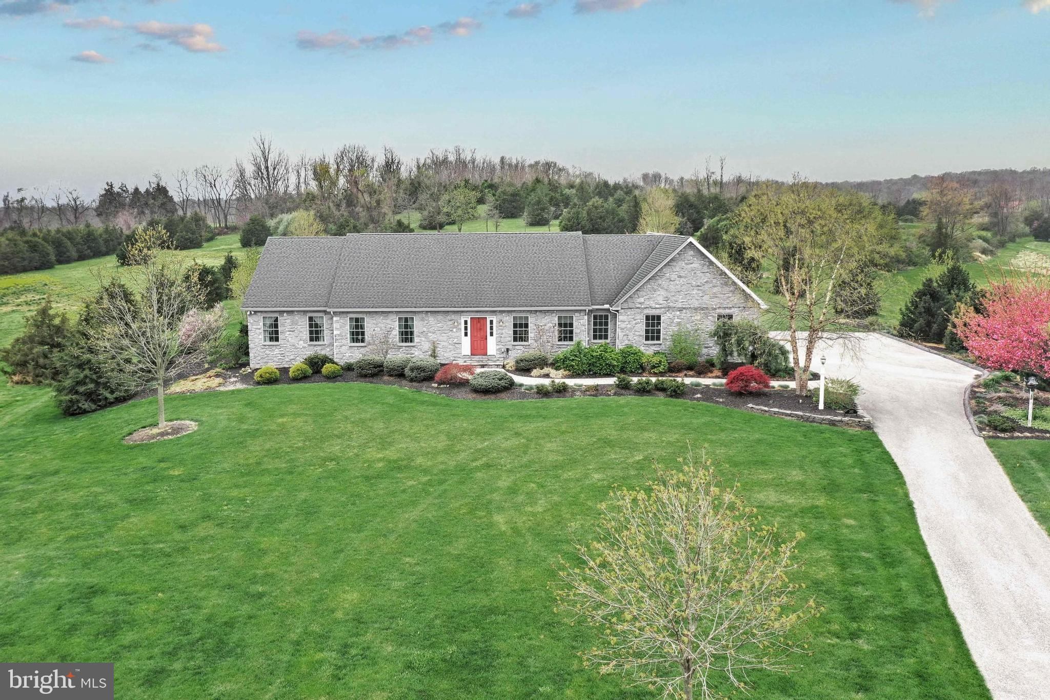 365 South Winding Road Dover, PA 17315 - Photo 4 of 53 Gallery Image 4