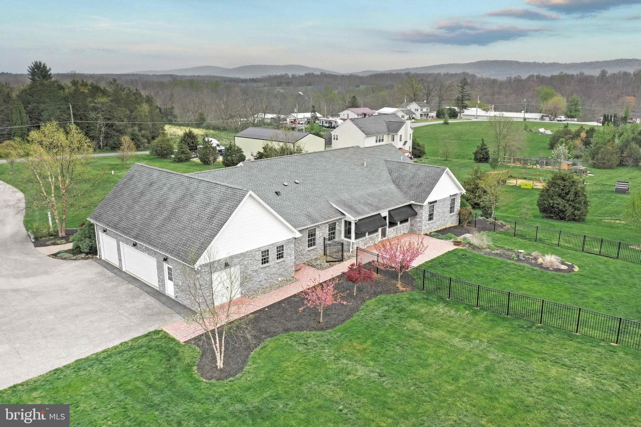 365 South Winding Road Dover, PA 17315 - Photo 6 of 53 Gallery Image 6