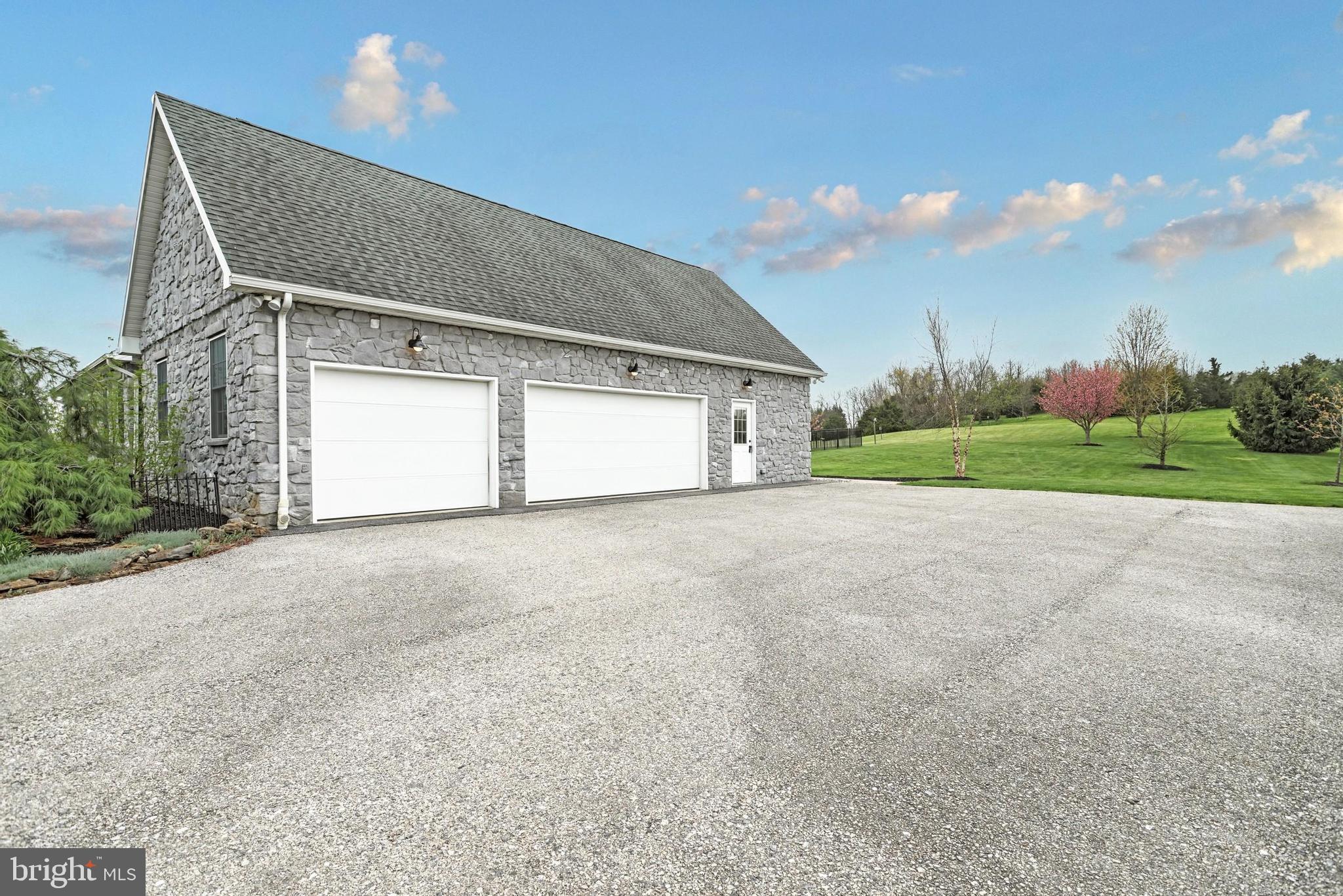 365 South Winding Road Dover, PA 17315 - Photo 7 of 53 Gallery Image 7