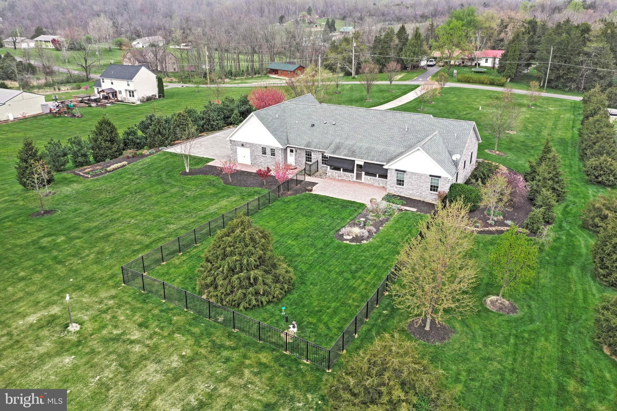 365 South Winding Road Dover, PA 17315 - Photo 8 of 53 Gallery Image 8