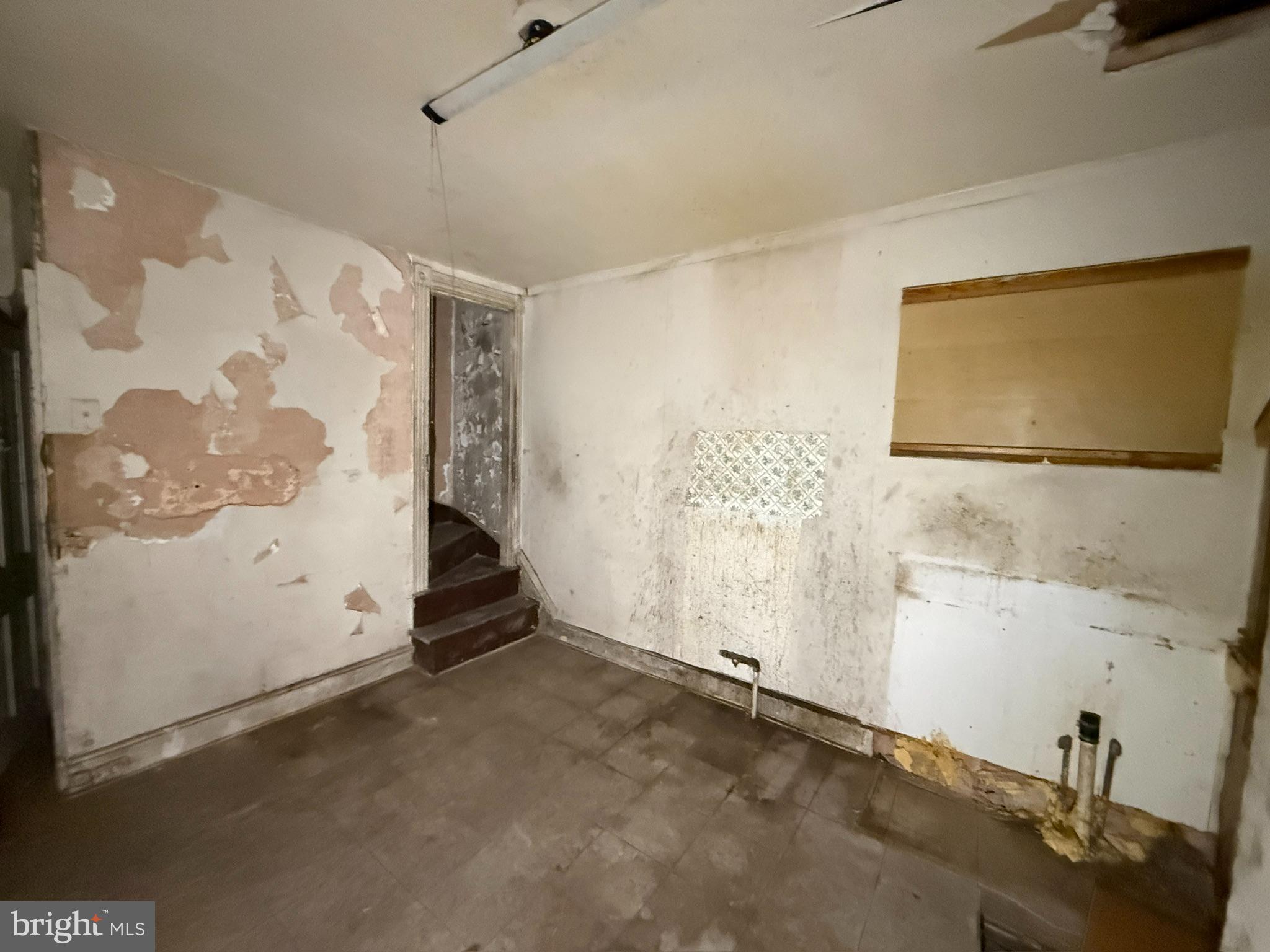 2535 Boyd Street Baltimore, MD 21223 - Photo 5 of 13 a view of a garage with wall