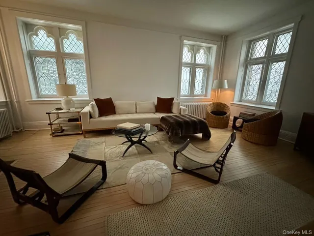 $4,500 | 61 Crows Nest Road, Unit 5, Tuxedo Park, NY 10987