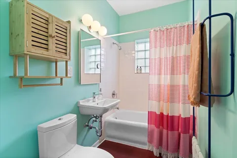 $249,000 | 2538 North Kedzie Boulevard, Unit 206, Chicago, IL 60647