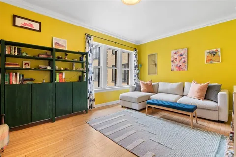 $249,000 | 2538 North Kedzie Boulevard, Unit 206, Chicago, IL 60647