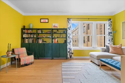 $249,000 | 2538 North Kedzie Boulevard, Unit 206, Chicago, IL 60647