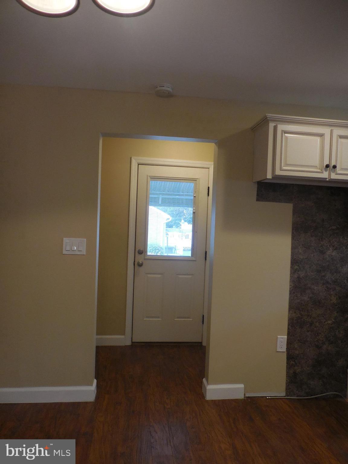 18 Radcliff Road Womelsdorf, PA 19567 - Photo 11 of 25 foyer