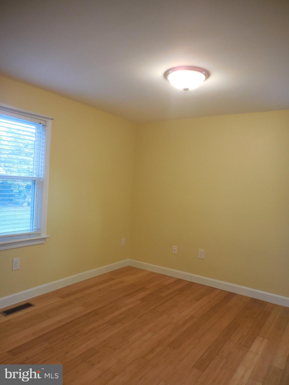 18 Radcliff Road Womelsdorf, PA 19567 - Photo 19 of 25 2nd bedroom