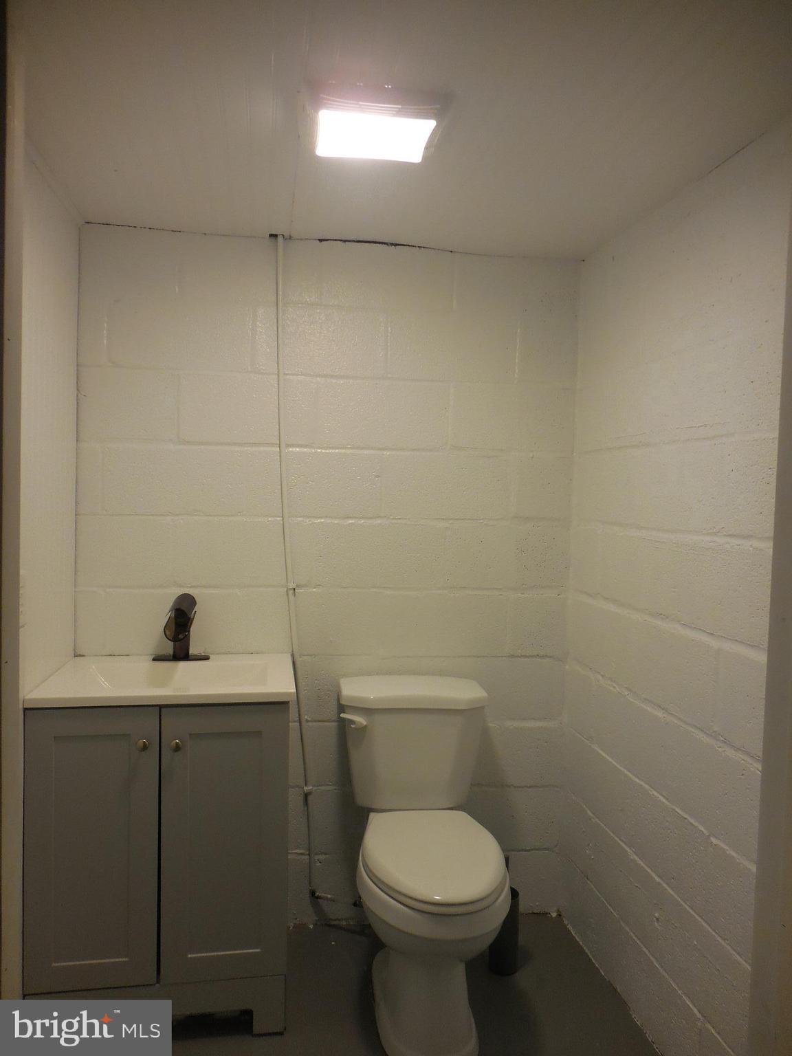 18 Radcliff Road Womelsdorf, PA 19567 - Photo 21 of 25 Lower level half bath