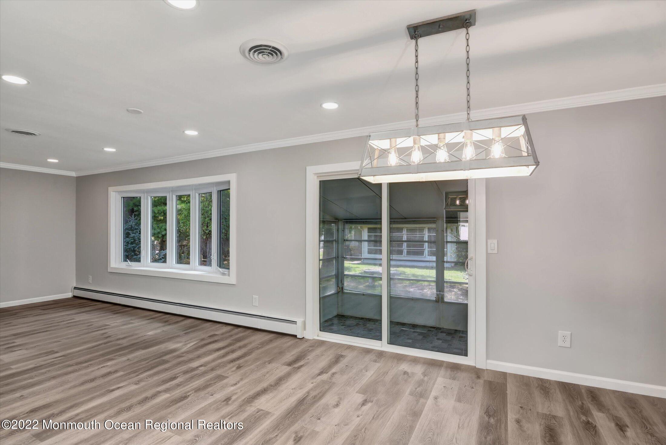 143 Castleton Drive Toms River, NJ 08757 - Photo 14 of 28 15-Dining Room