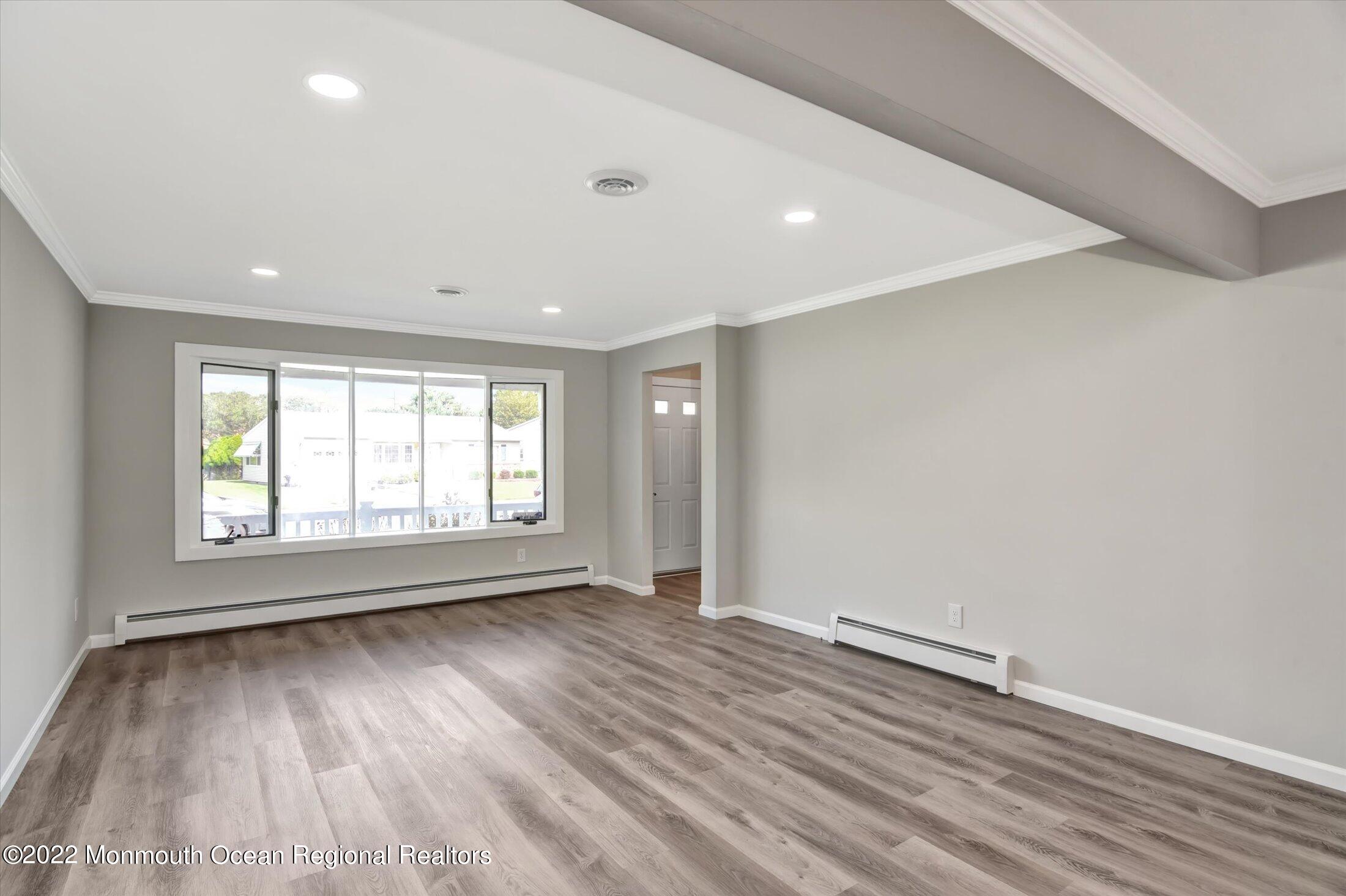 143 Castleton Drive Toms River, NJ 08757 - Photo 3 of 28 05-Living Room