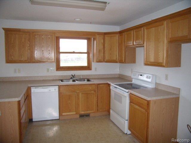 3050 Ives Road Tecumseh, MI 49286 - Photo 2 of 10 Kitchen 1