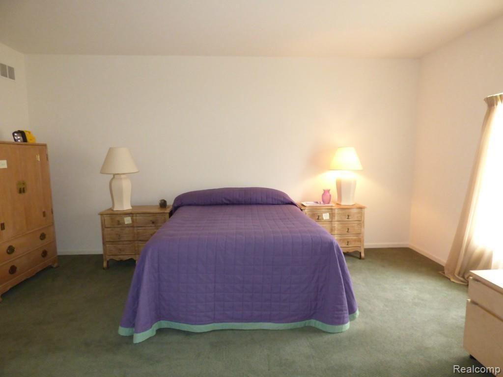 2165 Lagoon Drive Rochester Hills, MI 48309 - Photo 14 of 25