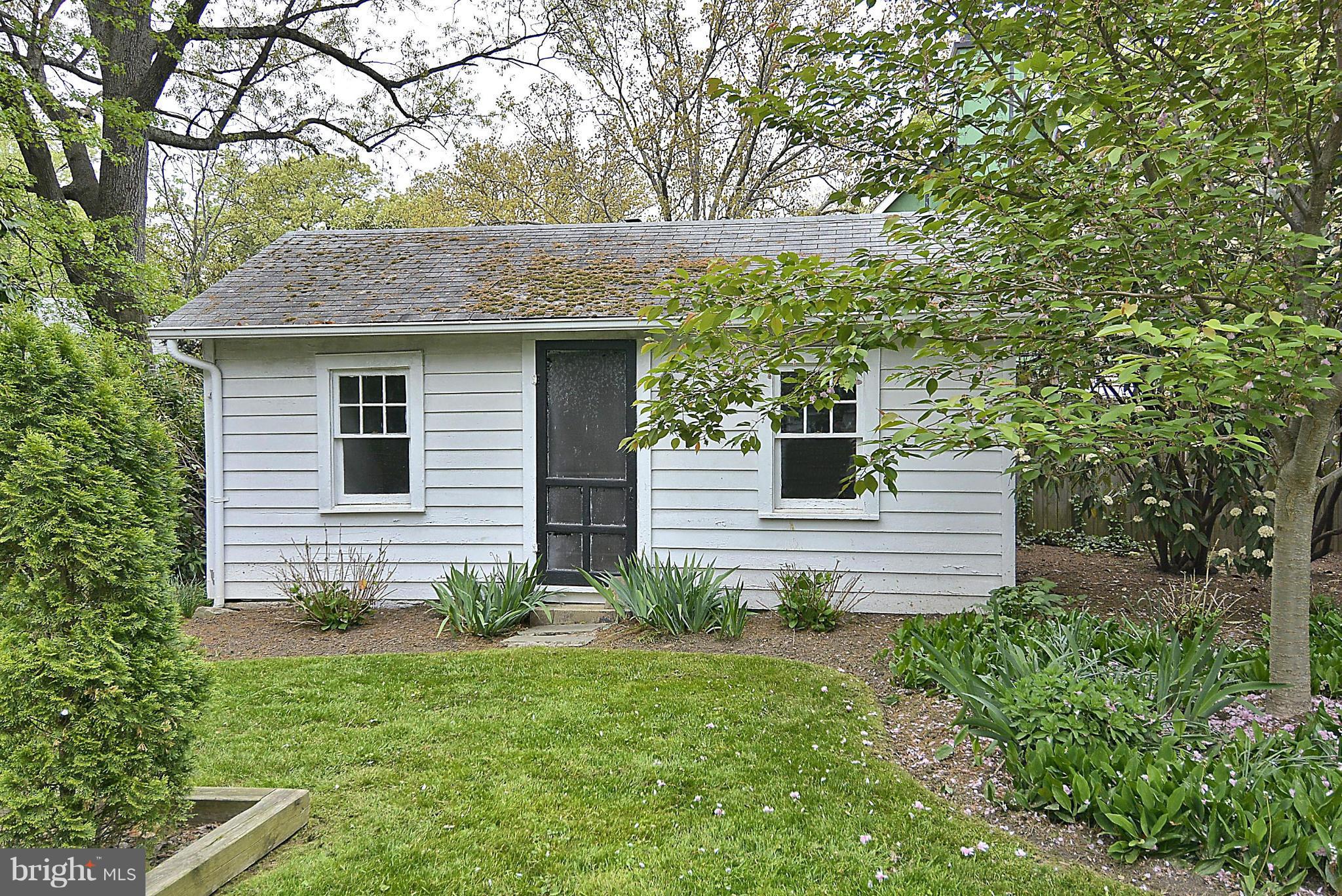 720 West Braddock Road Alexandria, VA 22302 - Photo 24 of 30 Shed