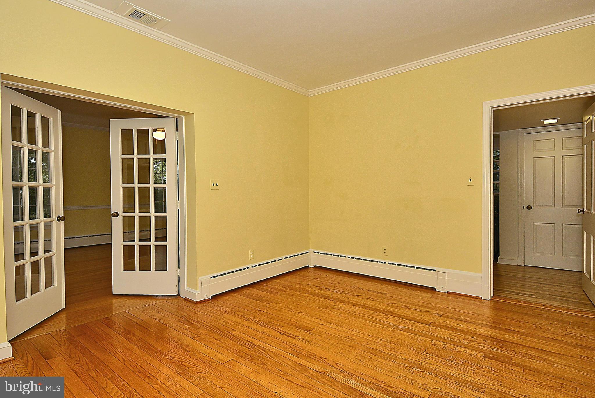 720 West Braddock Road Alexandria, VA 22302 - Photo 5 of 30 Dining Room