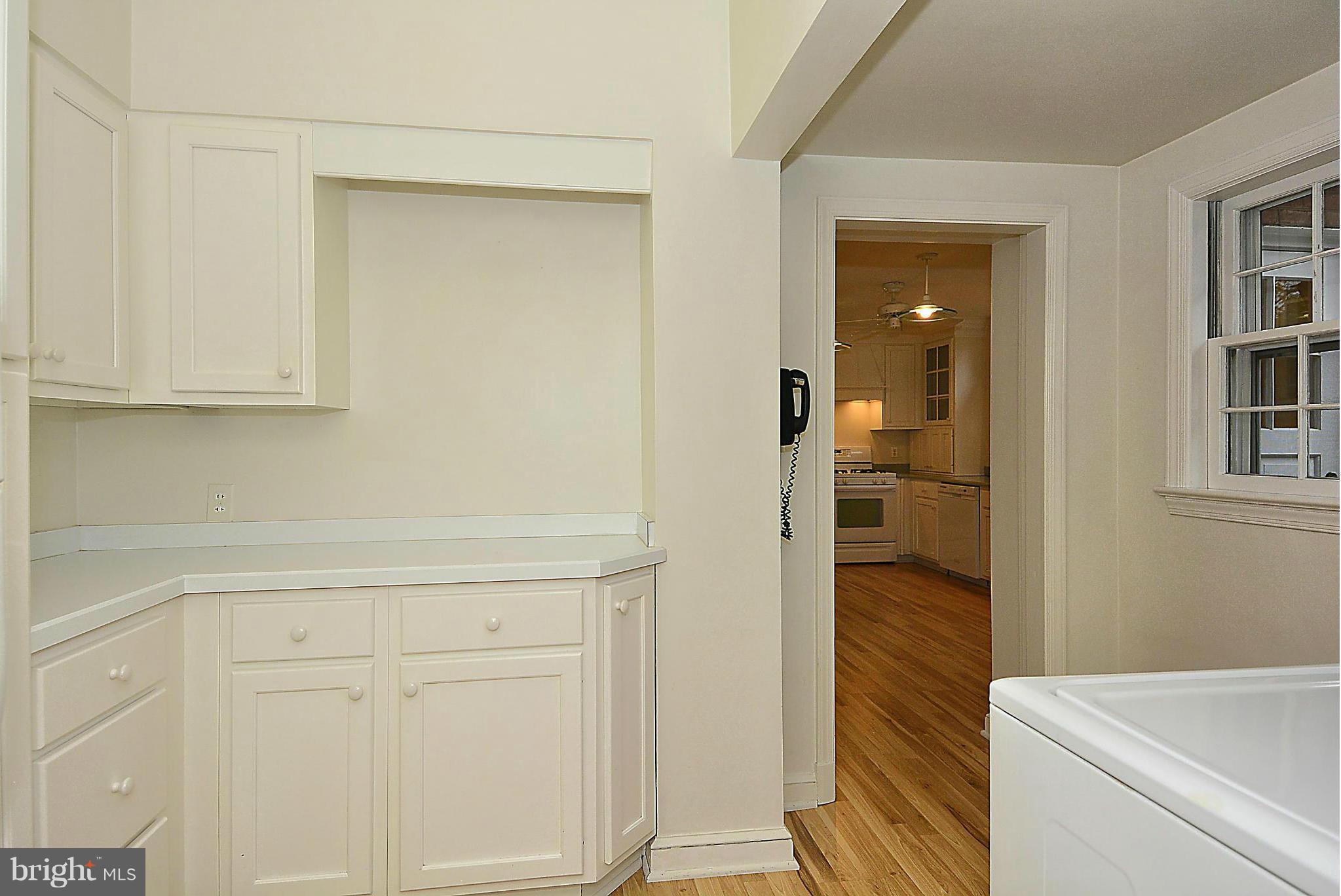 720 West Braddock Road Alexandria, VA 22302 - Photo 9 of 30 Interior (General)
