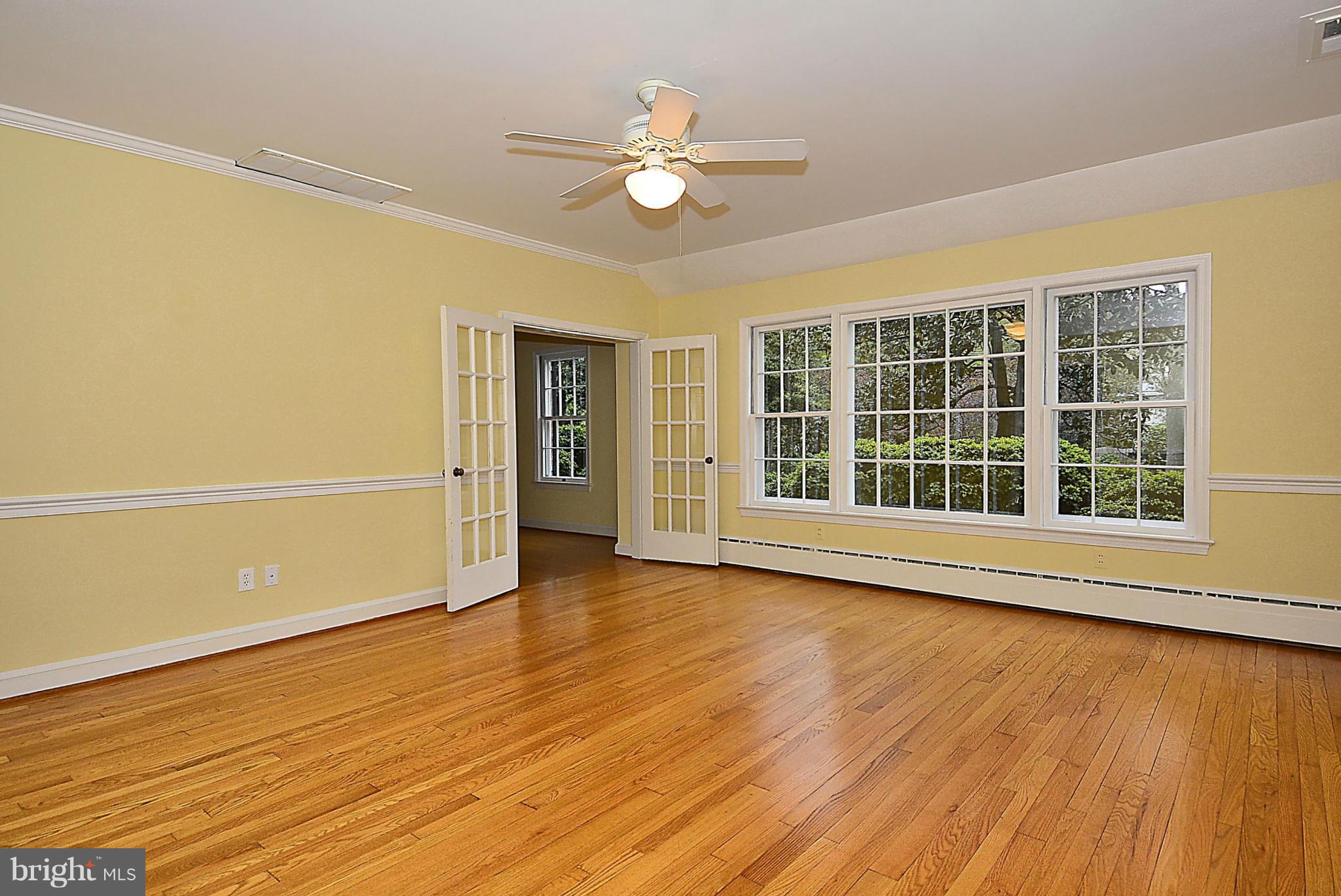 720 West Braddock Road Alexandria, VA 22302 - Photo 10 of 30 Family Room