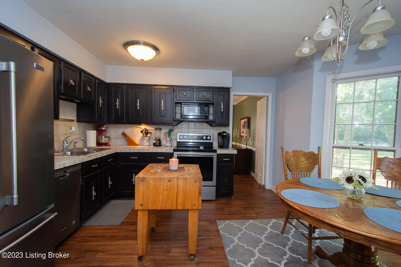 11707 Cedardale Road Anchorage, KY 40223 - Photo 13 of 51 Cedardale-32