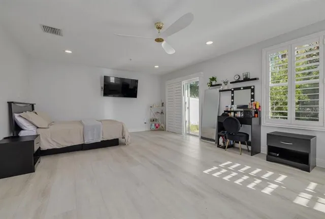 $5,100 | 4603 Overlook Drive Northeast, St. Petersburg, FL 33703