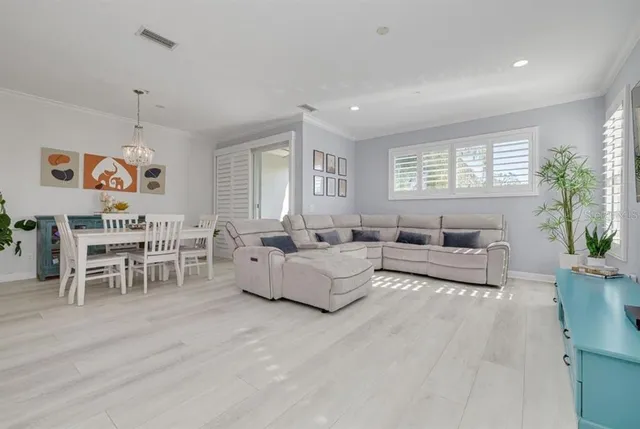 $5,100 | 4603 Overlook Drive Northeast, St. Petersburg, FL 33703