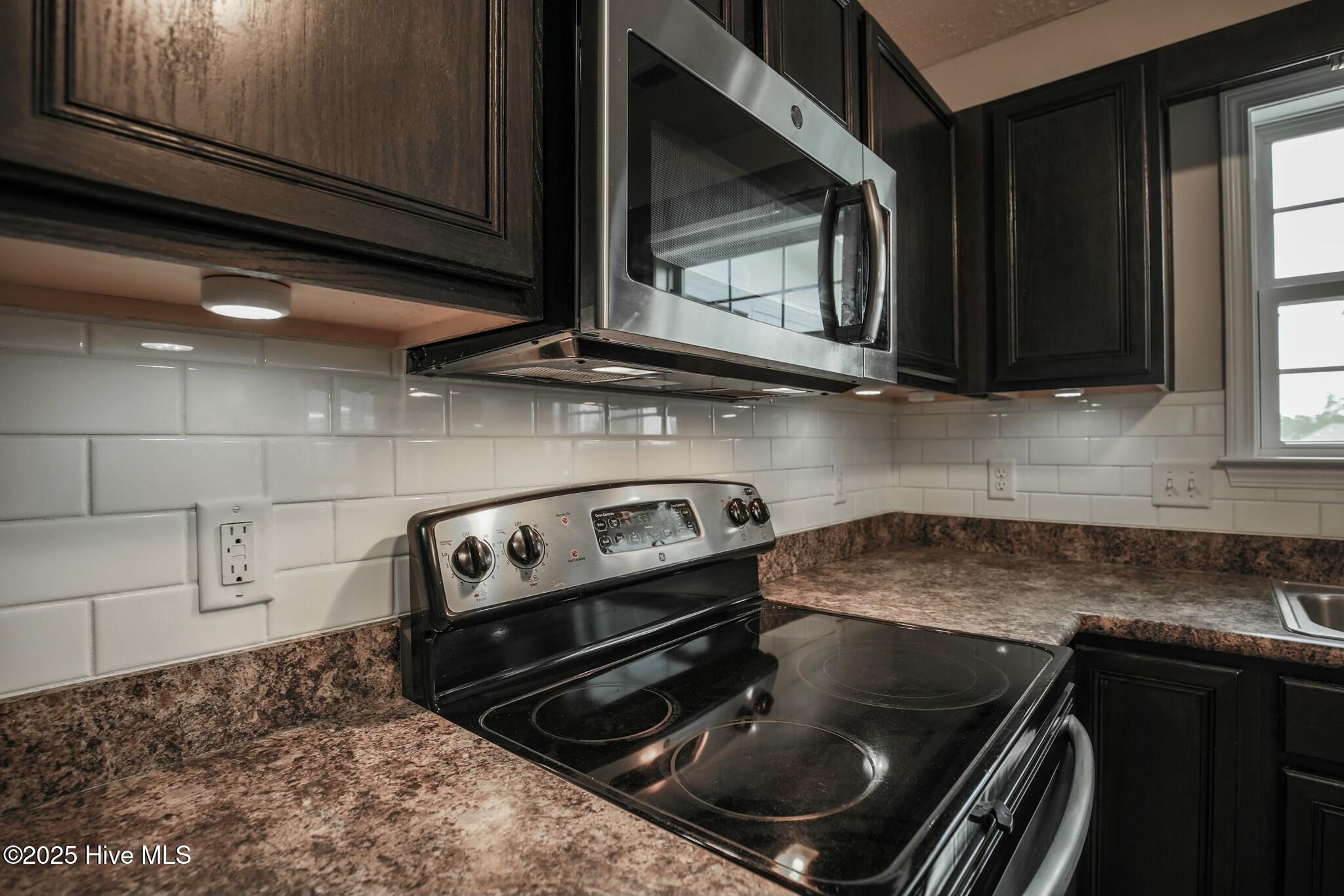413 Tree Court Holly Ridge, NC 28445 - Photo 12 of 35 tempImageSKAmYB