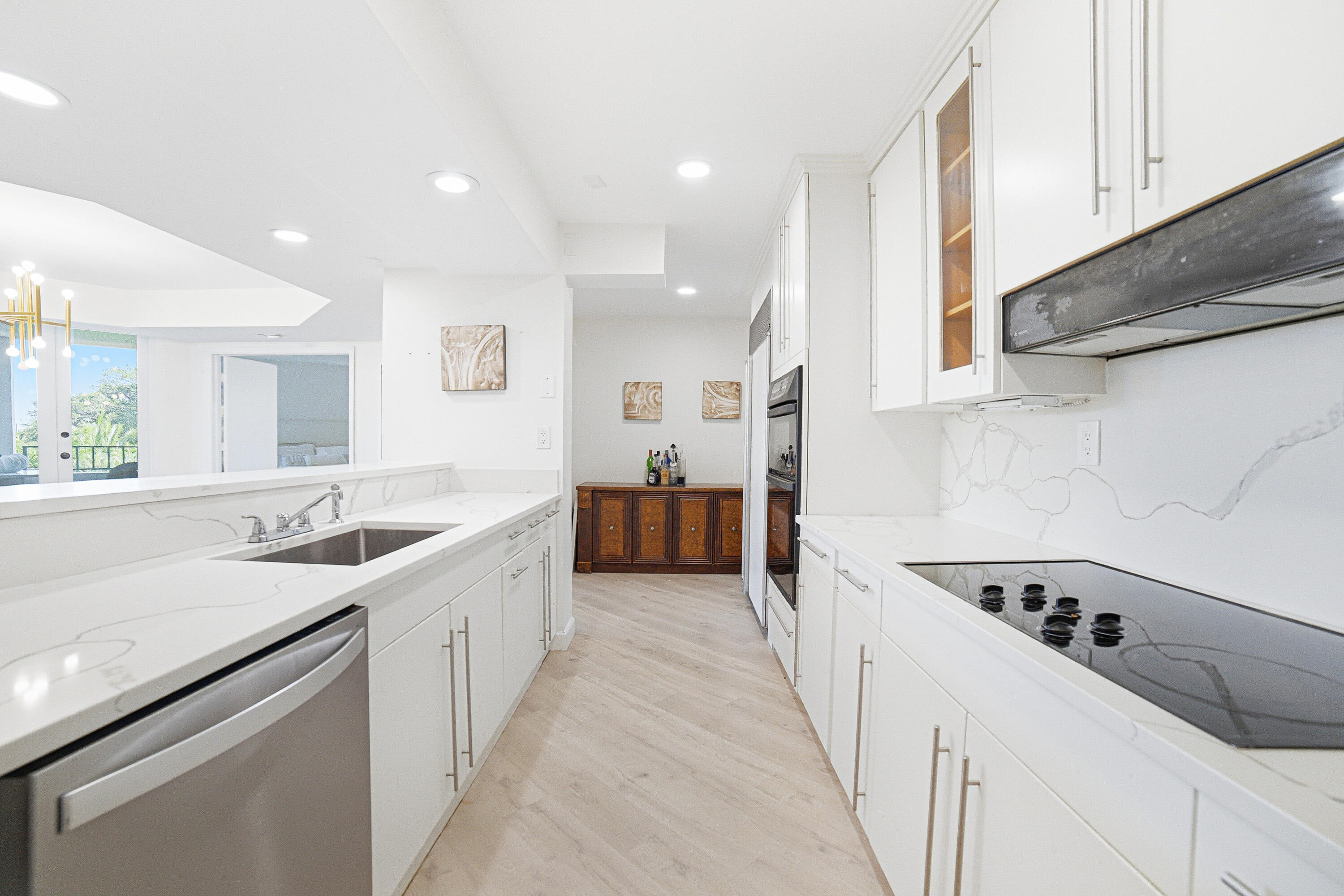 100 Southeast 5th Avenue Boca Raton, FL 33432 - Photo 20 of 51 Kitchen-C