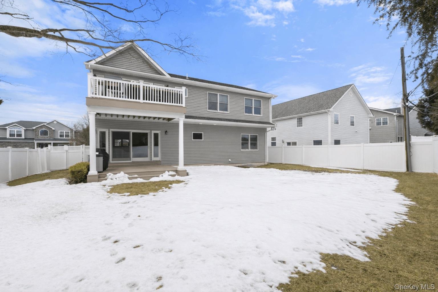 75 Syosset Circle Syosset, NY 11791 - Photo 22 of 22