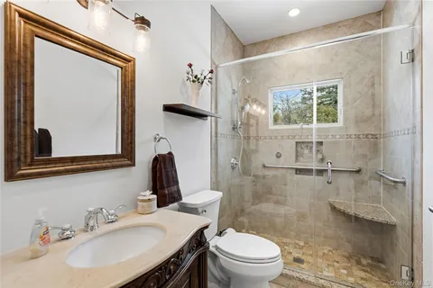 $1,599,000 | 75 Syosset Circle, Syosset, NY 11791