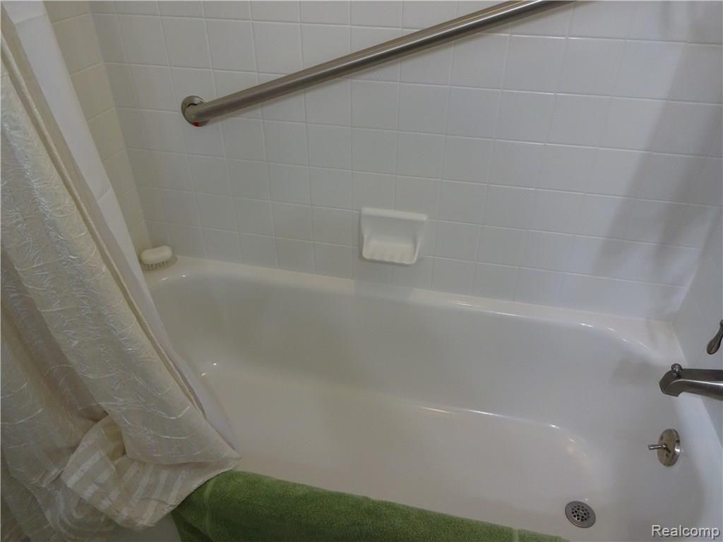 532 Hill Street Rochester, MI 48307 - Photo 26 of 44