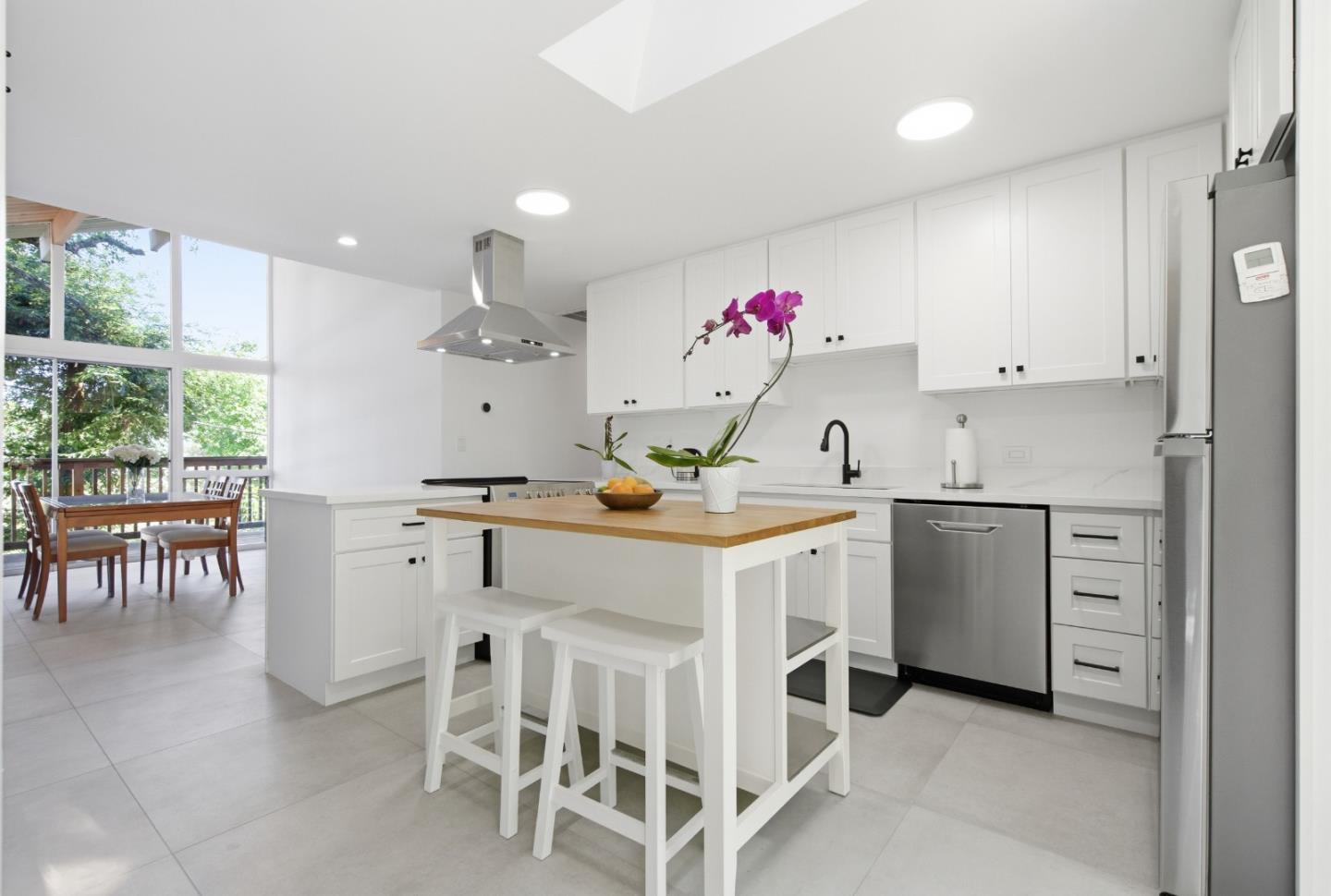 46 Underhill Road Orinda, CA 94563 - Photo 7 of 32 Gallery Image 7