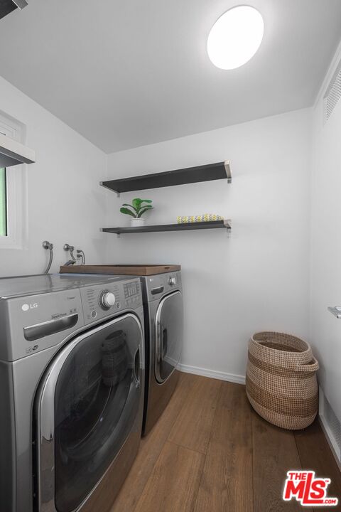 13065 Mindanao Way, Unit 3 Marina del Rey, CA 90292 - Photo 10 of 25 a utility room with dryer and washer