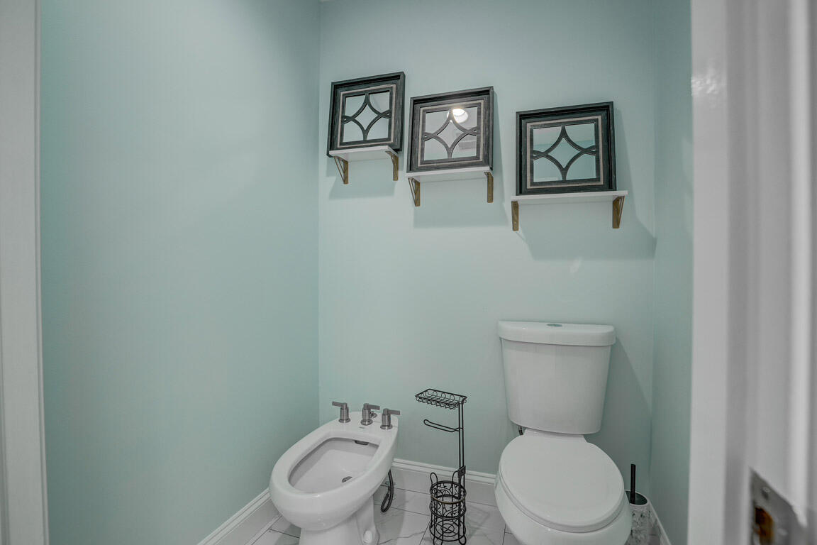 1025 Jackson Road Covington, KY 41011 - Photo 18 of 45 Bath1_3