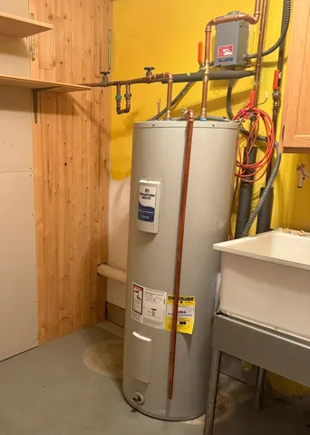 $284,900 | 6592 Dewey Point Road, Chisholm, MN 55719