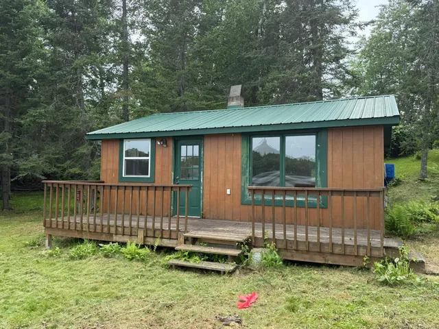 $284,900 | 6592 Dewey Point Road, Chisholm, MN 55719