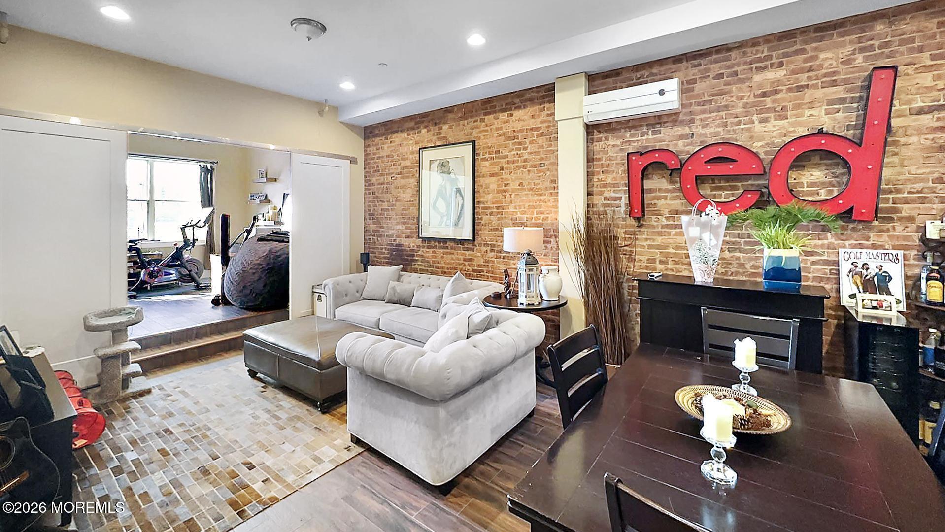 18 Broad Street, Unit 3 Red Bank, NJ 07701 - Photo 9 of 19 DJTenHoeve_18Broad2R,RedBank_10_LE_