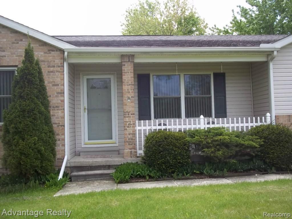 5115 Springborn Road East China, MI 48054 - Photo 25 of 43 100_2931.jpg