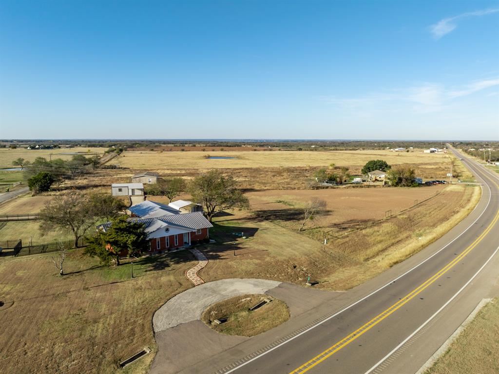 891 HCR 2124 Loop Whitney, TX 76692 - Photo 8 of 40